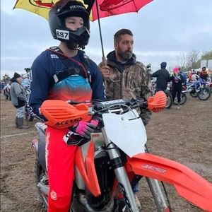 Meet your Posher, Christopher